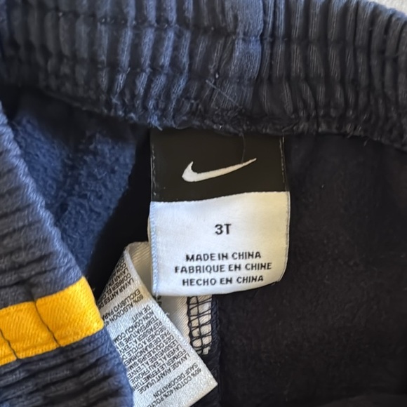 Nike Sweat Pants & New Puma Cushioned Socks - Picture 8 of 12